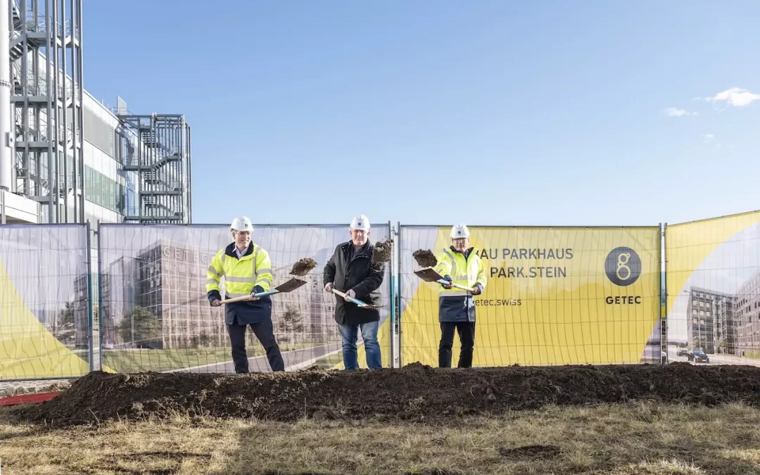 Spatenstich für das neue Parkhaus